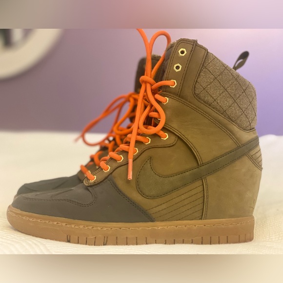 Nike Dunk Sky Hi Green and Navy Leather with Orange Laces Women’s Size 8 - Picture 2 of 7